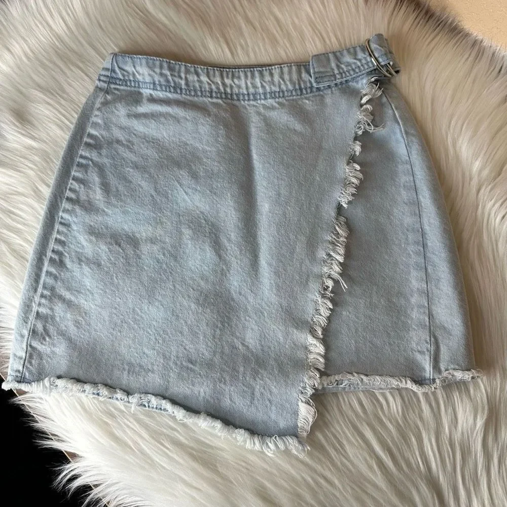 Tobi Belmont Shore LIght Wash Wrap Skirt Size 25
